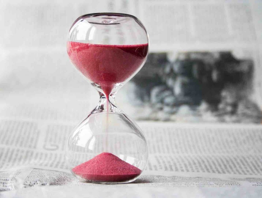 Does sleeping late make you tired