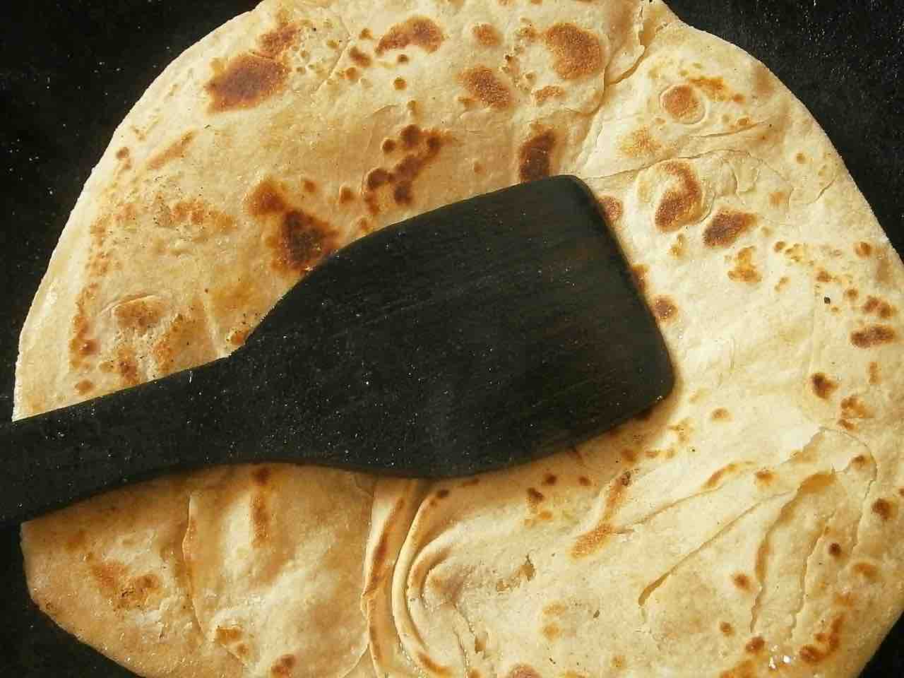 2 wheat chapati protein